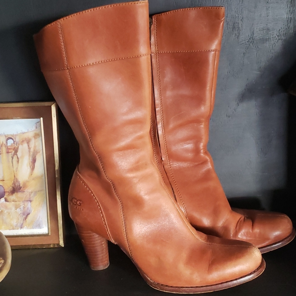 UGG chestnut stella boots